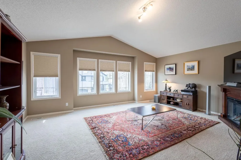 74 Valley Crest Rise NW Calgary AB T3B5Y9