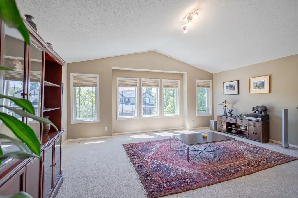 74 Valley Crest Rise NW Calgary AB T3B5Y9