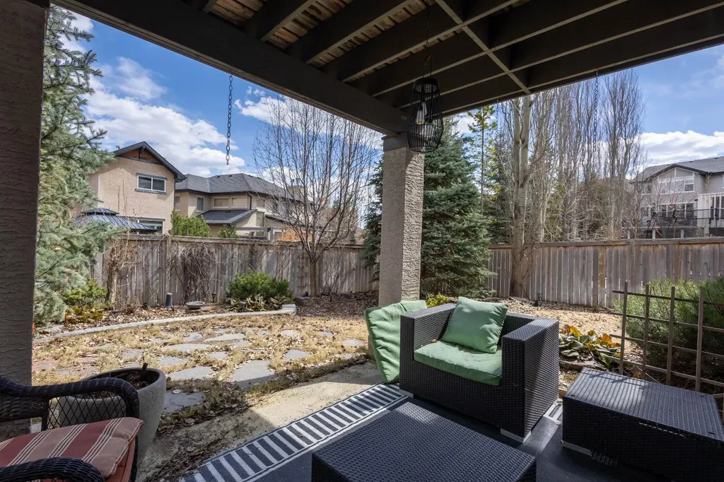 74 Valley Crest Rise NW Calgary AB T3B5Y9