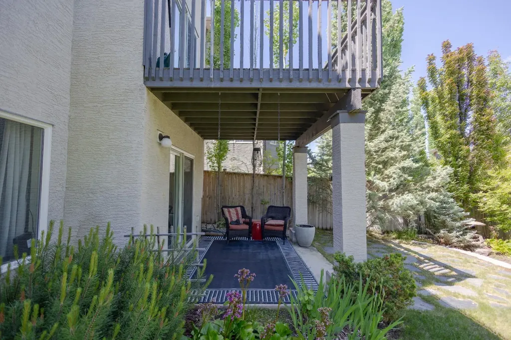 74 Valley Crest Rise NW Calgary AB T3B5Y9