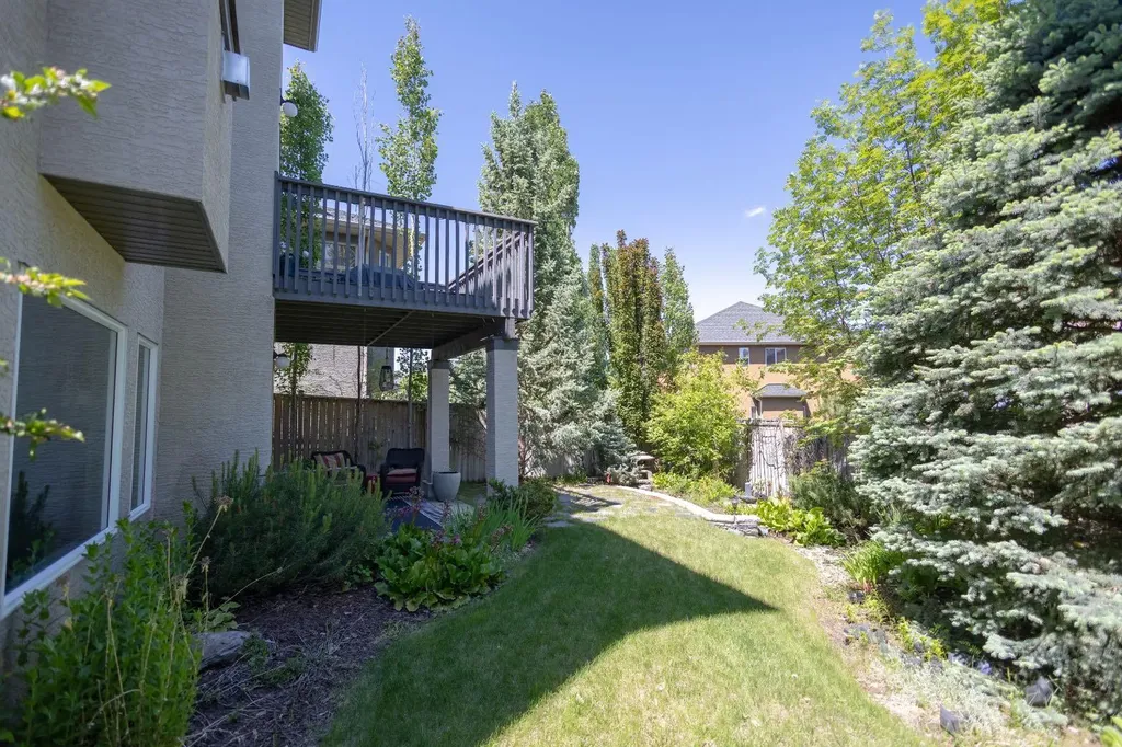 74 Valley Crest Rise NW Calgary AB T3B5Y9