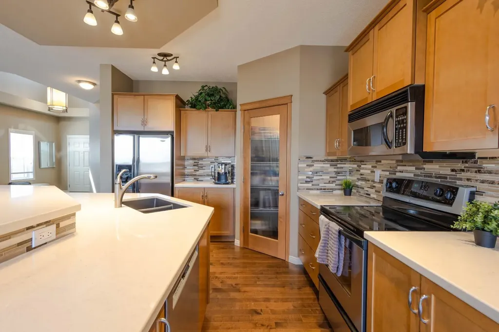 74 Valley Crest Rise NW Calgary AB T3B5Y9