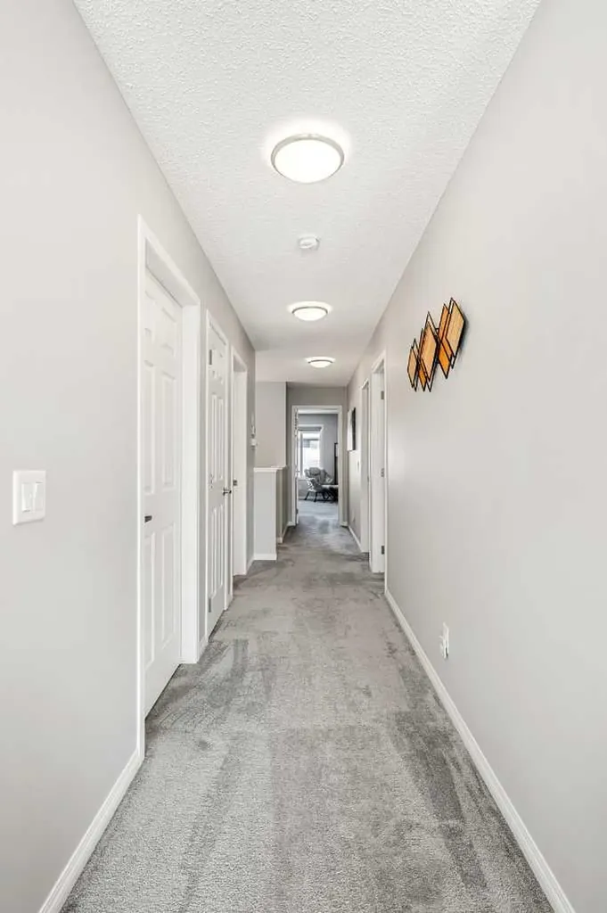1020 Chinook Gate Heath SW Airdrie AB T4B 5C9
