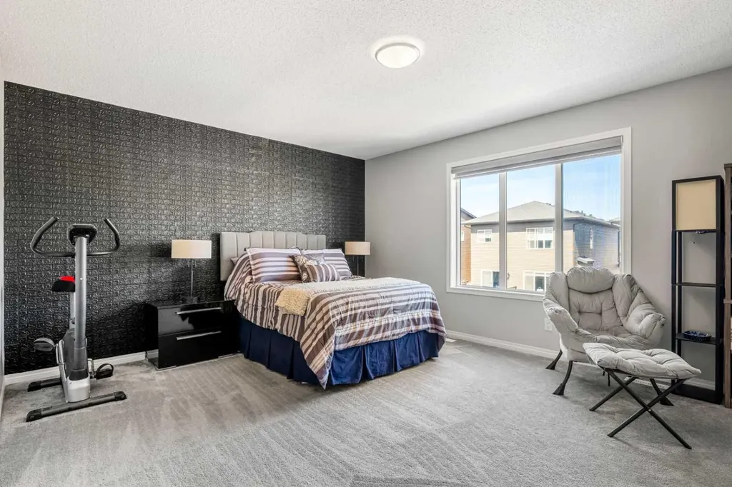 1020 Chinook Gate Heath SW Airdrie AB T4B 5C9