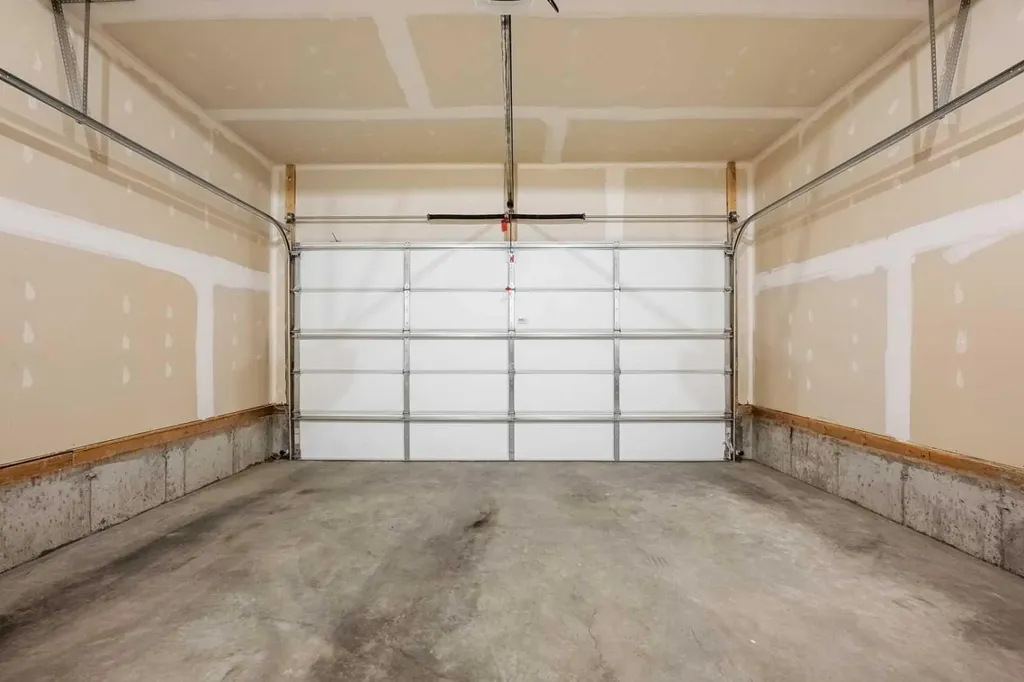 1020 Chinook Gate Heath SW Airdrie AB T4B 5C9