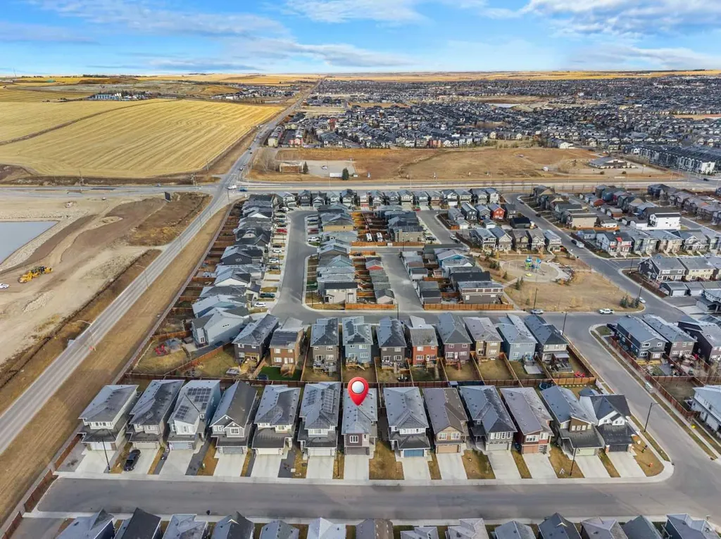 1020 Chinook Gate Heath SW Airdrie AB T4B 5C9