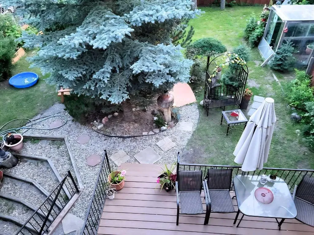 4643 29 Avenue NW Calgary AB T3B0J1