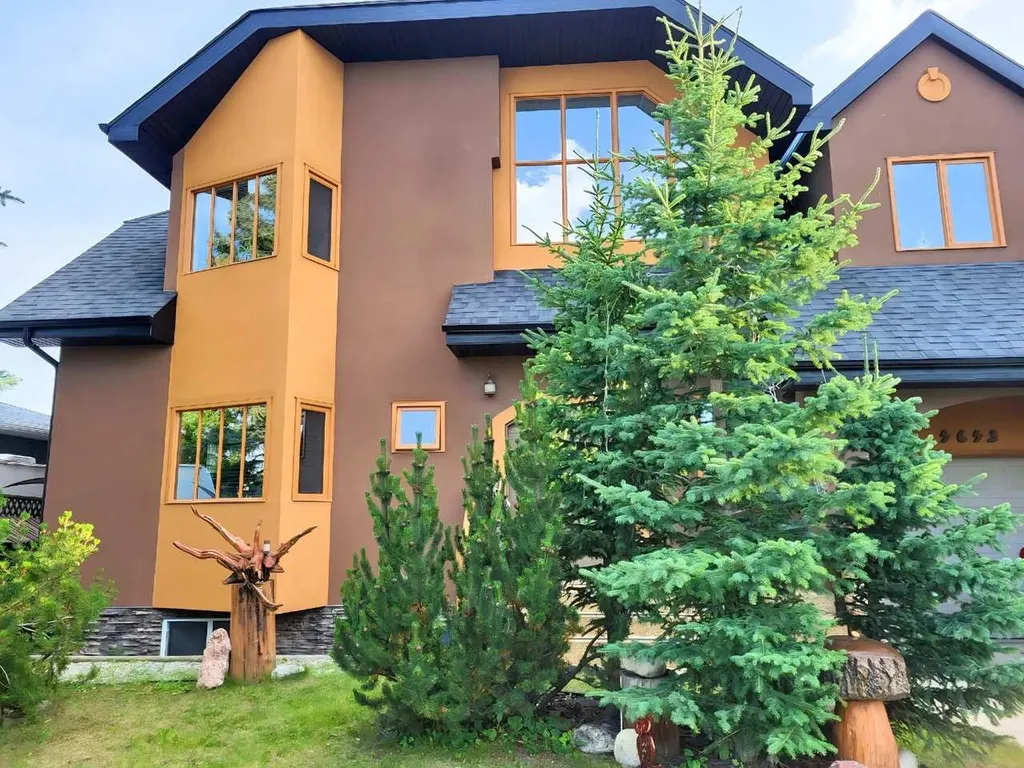 4643 29 Avenue NW Calgary AB T3B0J1