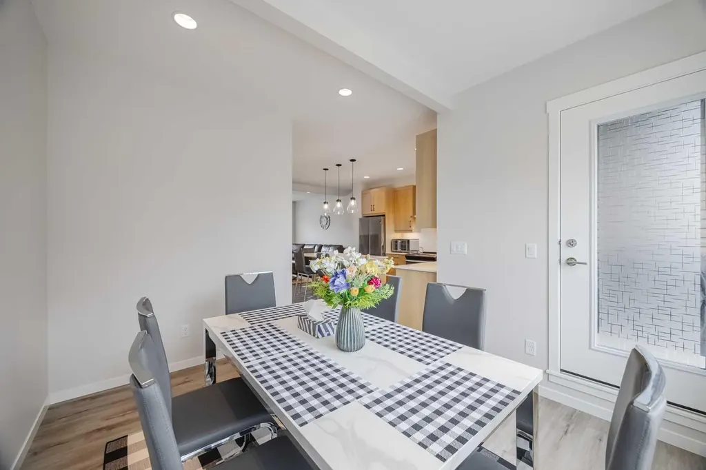 59 Walgrove Plaza SE Calgary AB T2X 4E1