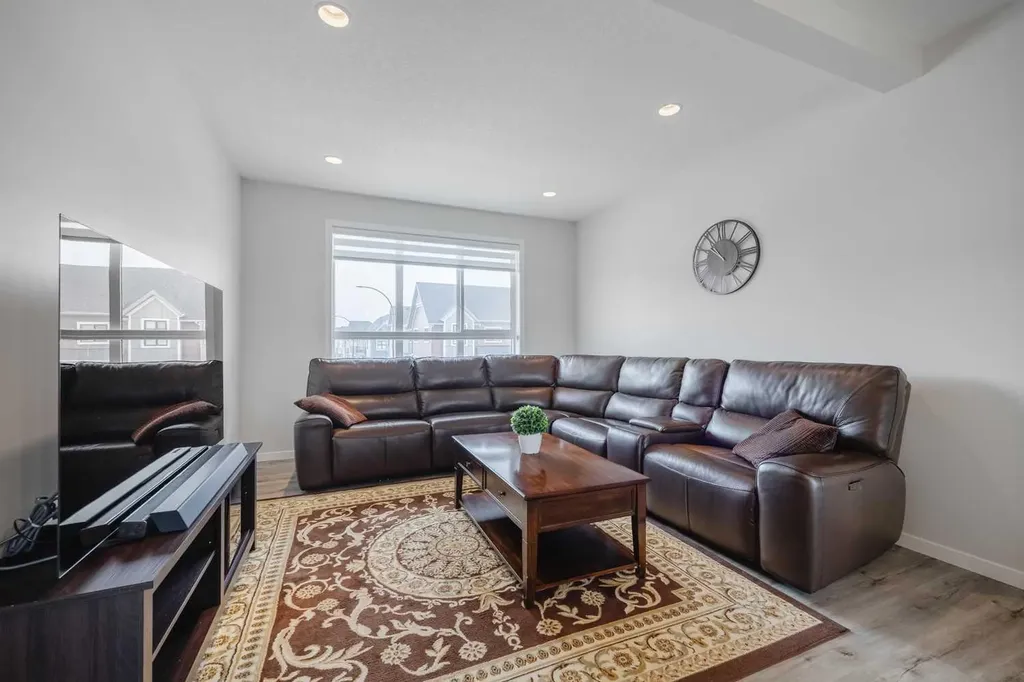 59 Walgrove Plaza SE Calgary AB T2X 4E1