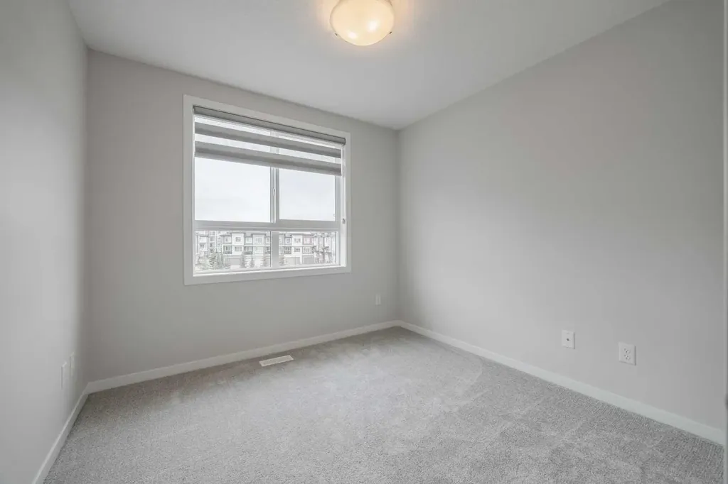 59 Walgrove Plaza SE Calgary AB T2X 4E1