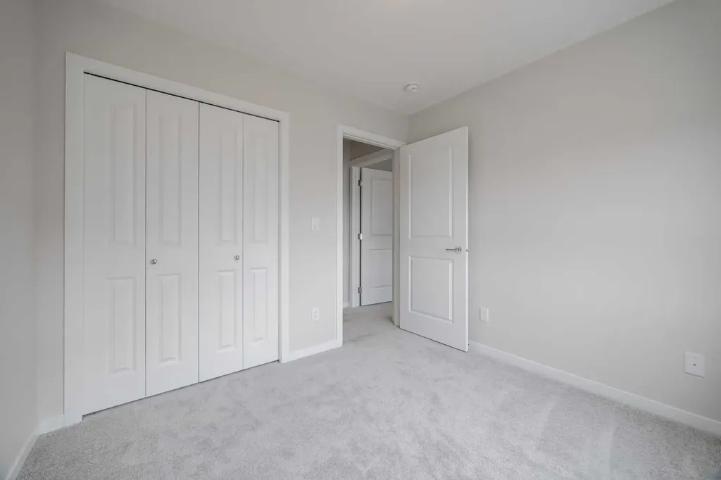 59 Walgrove Plaza SE Calgary AB T2X 4E1