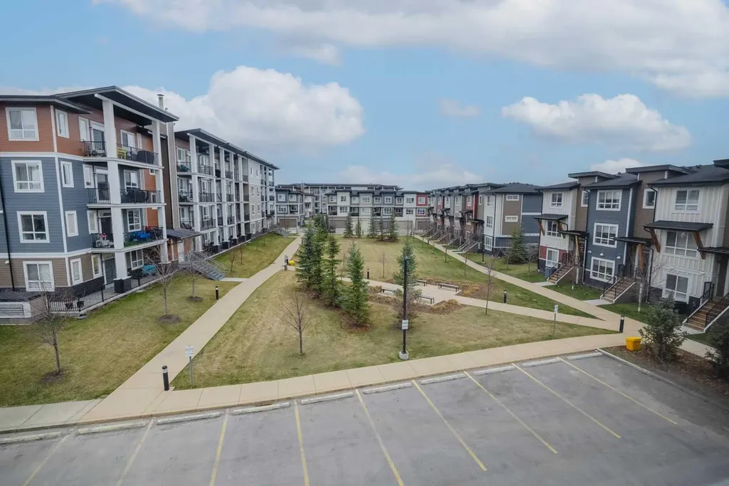59 Walgrove Plaza SE Calgary AB T2X 4E1