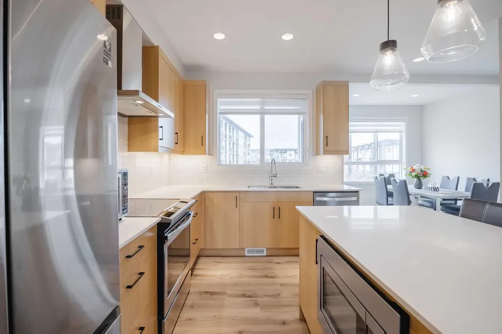 59 Walgrove Plaza SE Calgary AB T2X 4E1