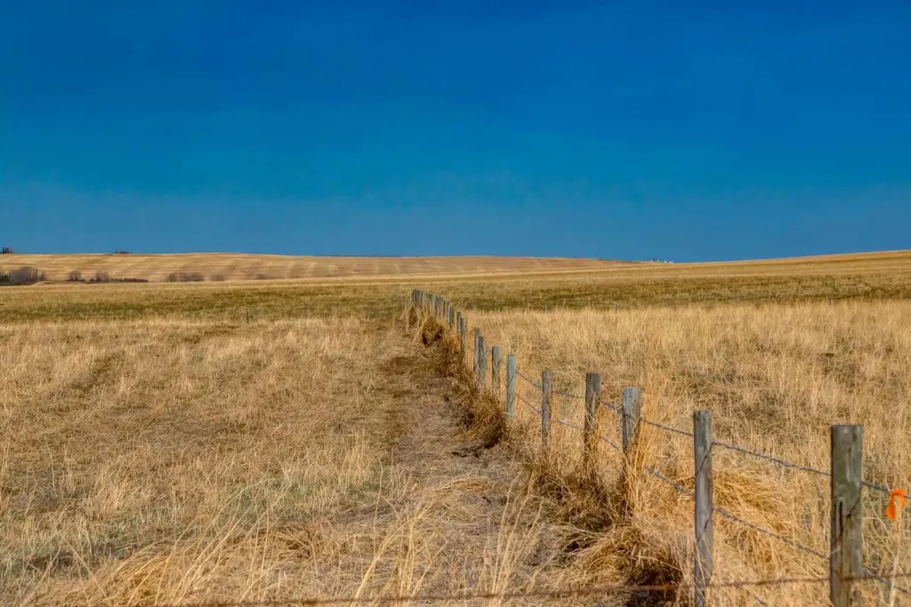 Nw; 29; 22; 2; W5m Rural Foothills County AB T1S2P5