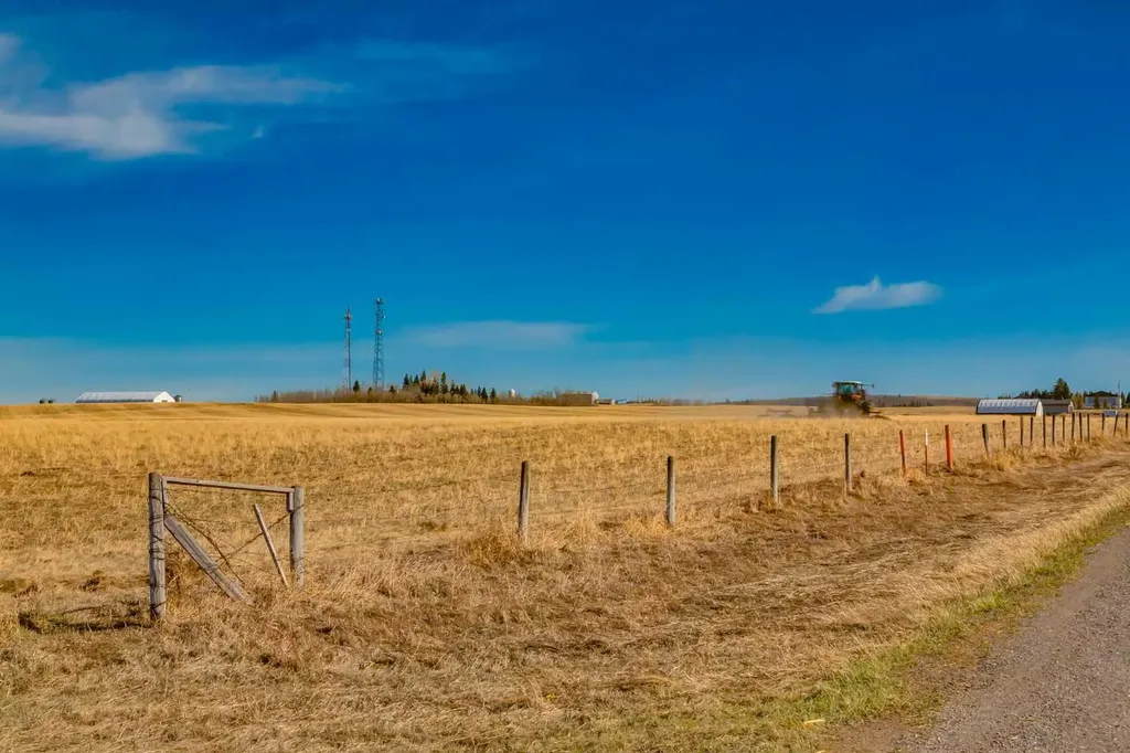 Nw; 29; 22; 2; W5m Rural Foothills County AB T1S2P5