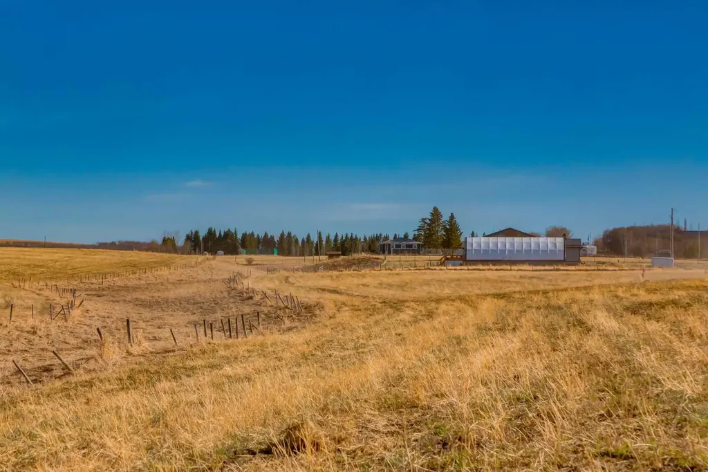 Nw; 29; 22; 2; W5m Rural Foothills County AB T1S2P5