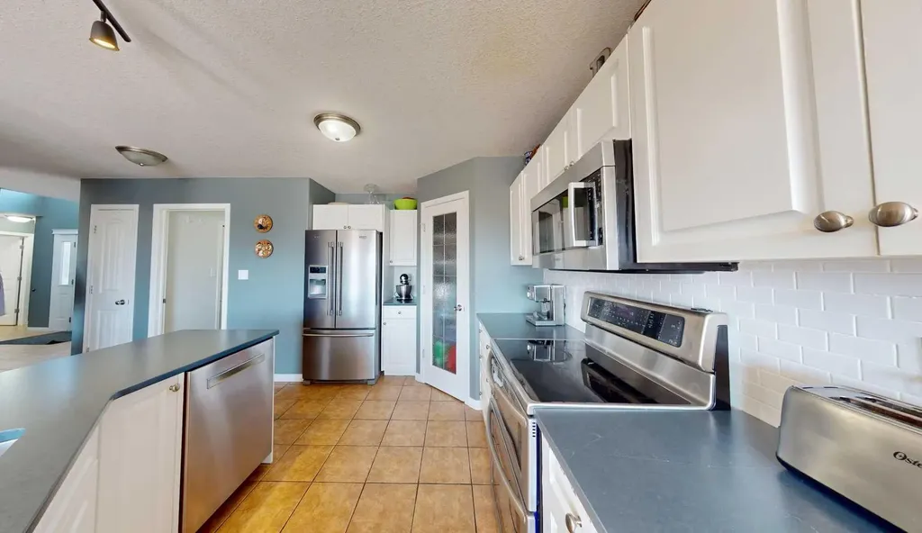 9221 91 Avenue Lac La Biche AB T0A 2C0