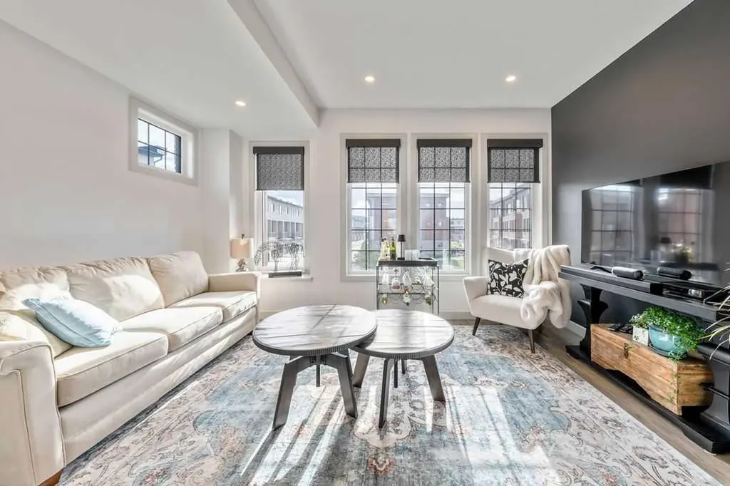 81 Greenbriar Place NW Calgary AB T3B 6J1