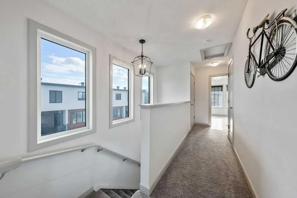 81 Greenbriar Place NW Calgary AB T3B 6J1