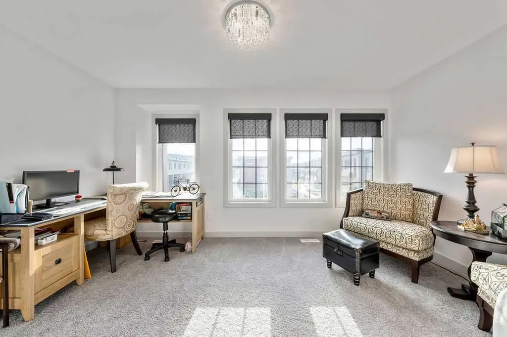 81 Greenbriar Place NW Calgary AB T3B 6J1