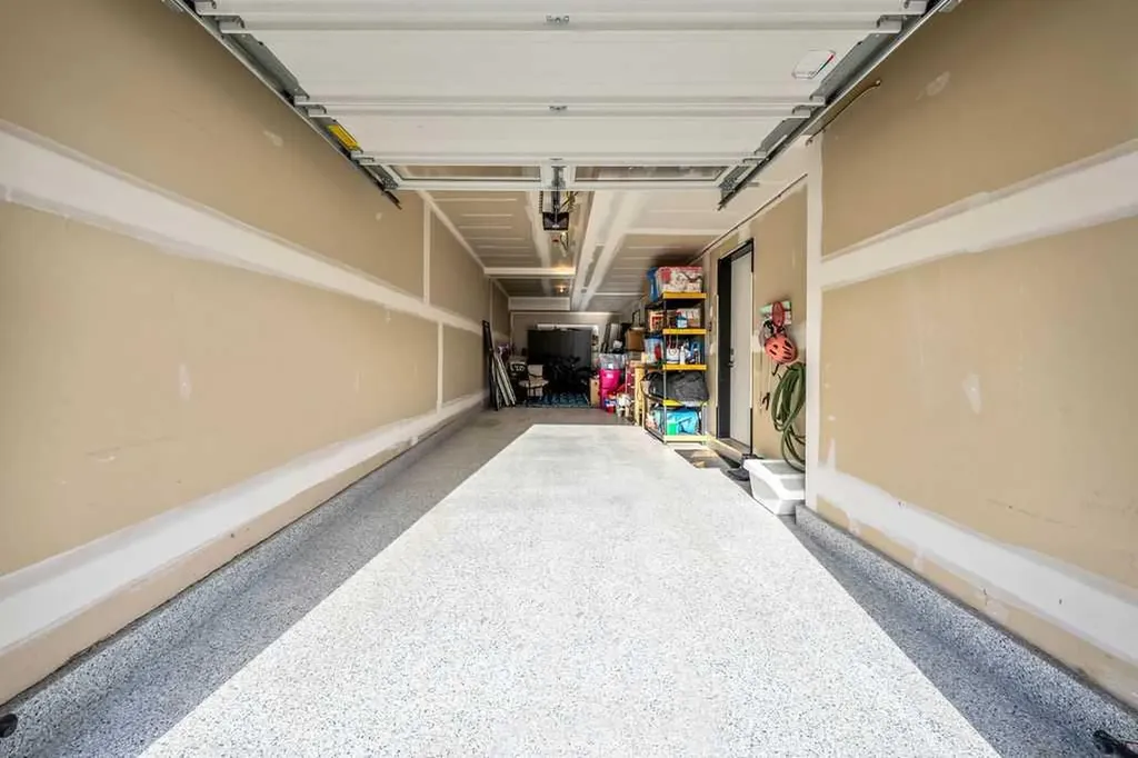 81 Greenbriar Place NW Calgary AB T3B 6J1