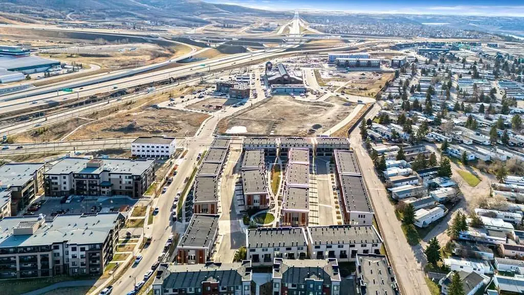 81 Greenbriar Place NW Calgary AB T3B 6J1