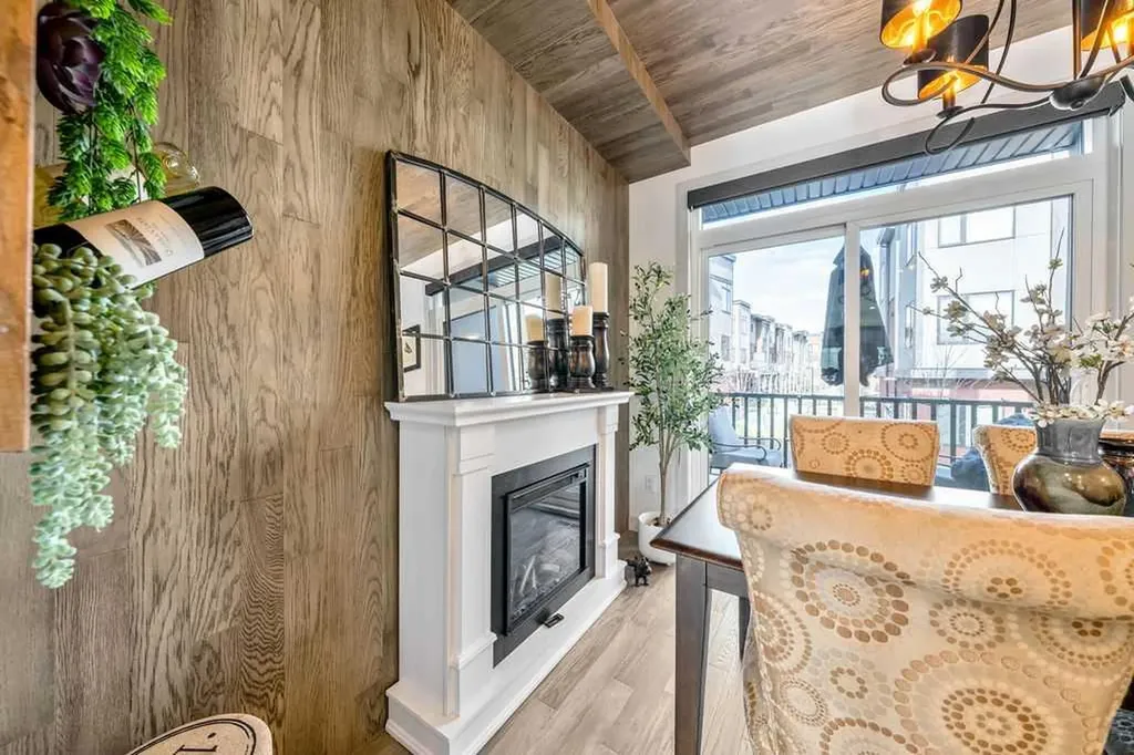 81 Greenbriar Place NW Calgary AB T3B 6J1