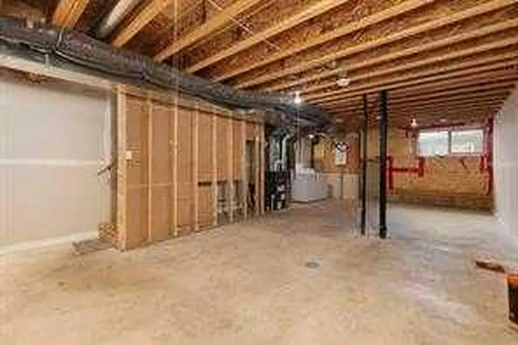 4008 41 Avenue Lloydminster SK S9V1Y5
