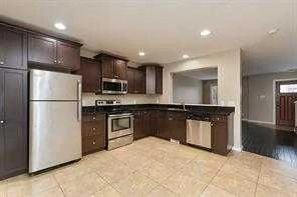 4008 41 Avenue Lloydminster SK S9V1Y5