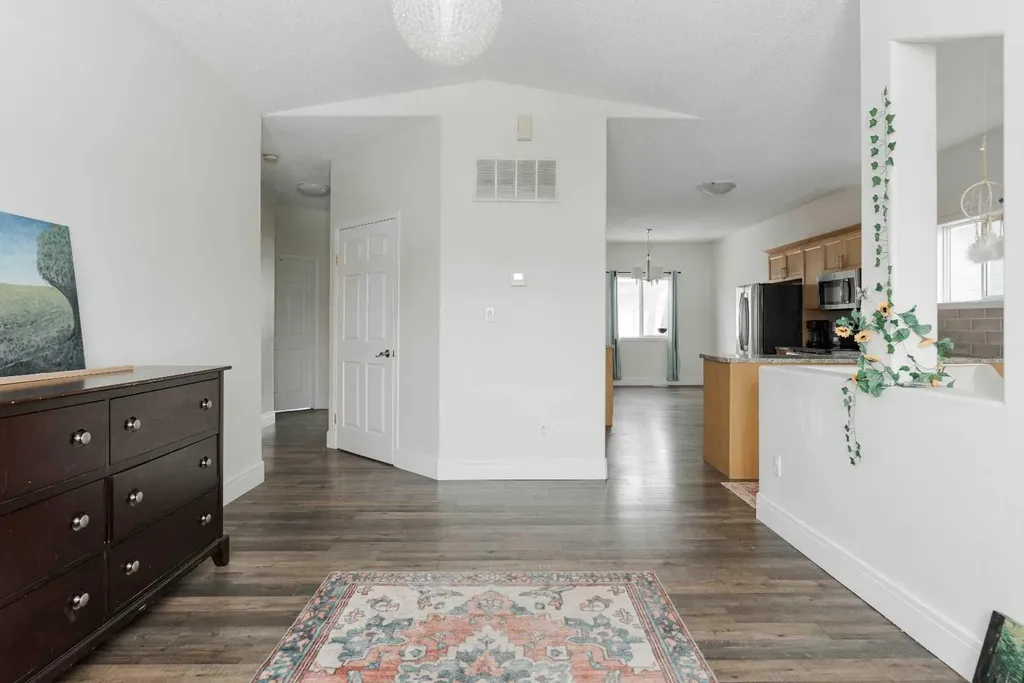 7109 Bulyea Avenue Fort Mcmurray AB T9H 5J6