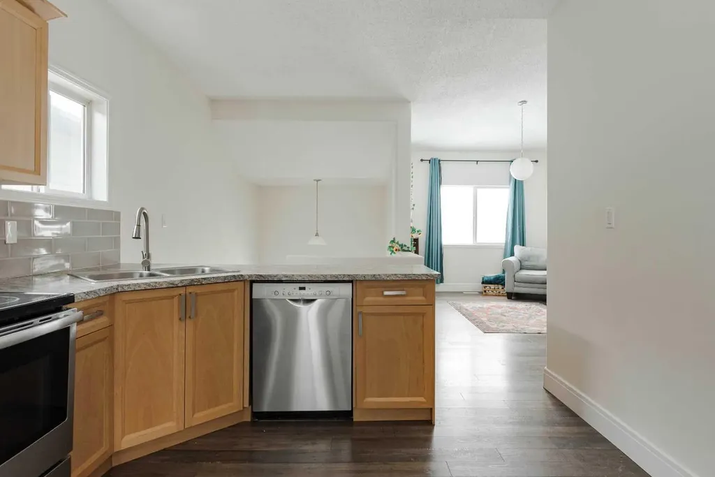 7109 Bulyea Avenue Fort Mcmurray AB T9H 5J6