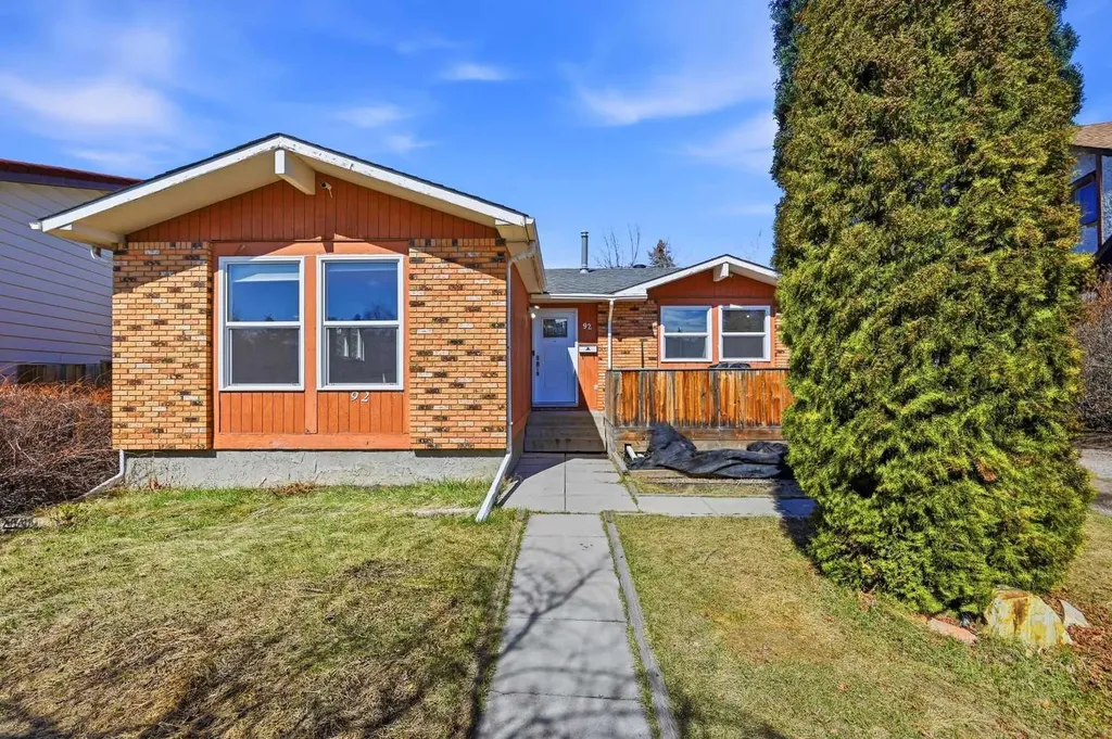 92 Whitlock Close NE Calgary AB T1Y 4X3