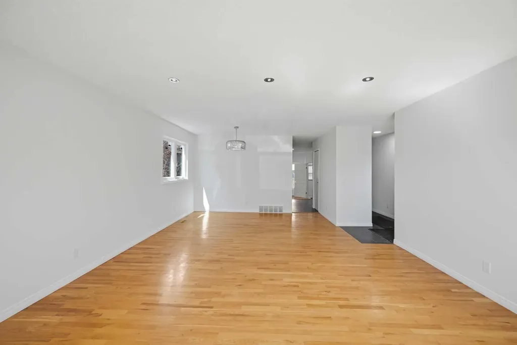 92 Whitlock Close NE Calgary AB T1Y 4X3