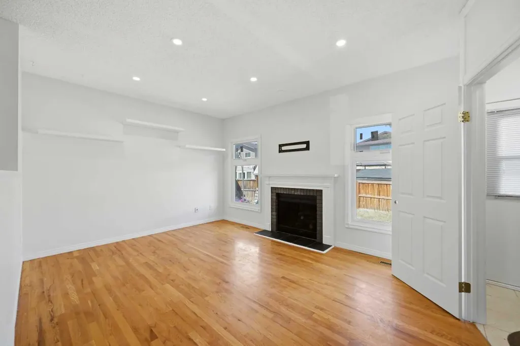 92 Whitlock Close NE Calgary AB T1Y 4X3
