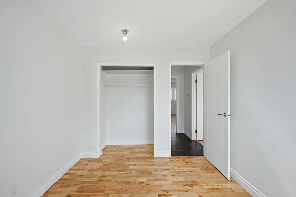 92 Whitlock Close NE Calgary AB T1Y 4X3