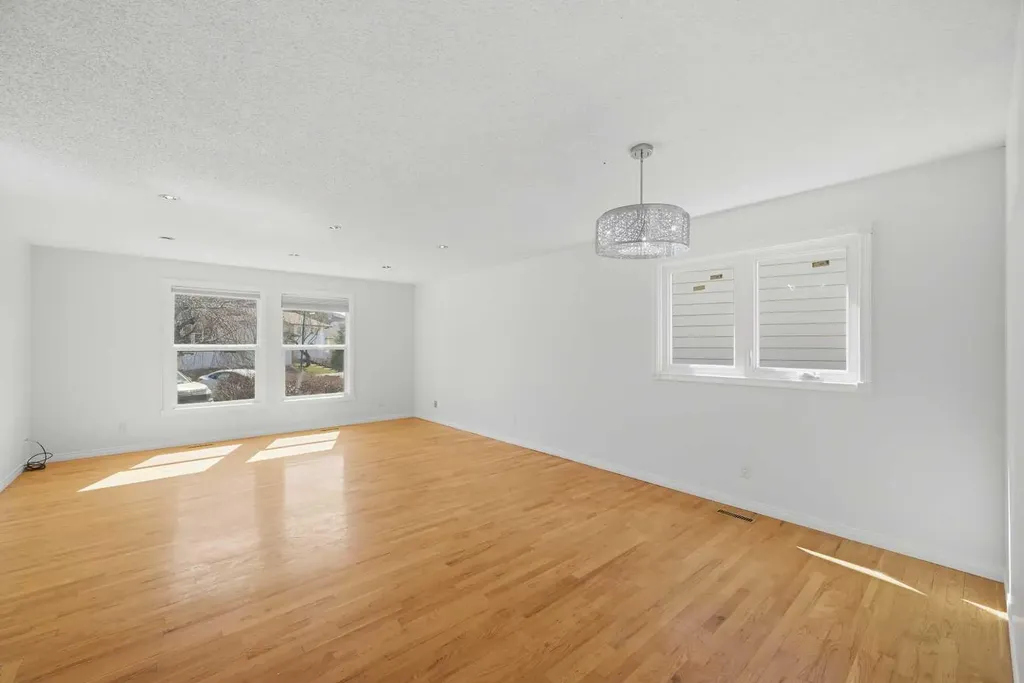 92 Whitlock Close NE Calgary AB T1Y 4X3