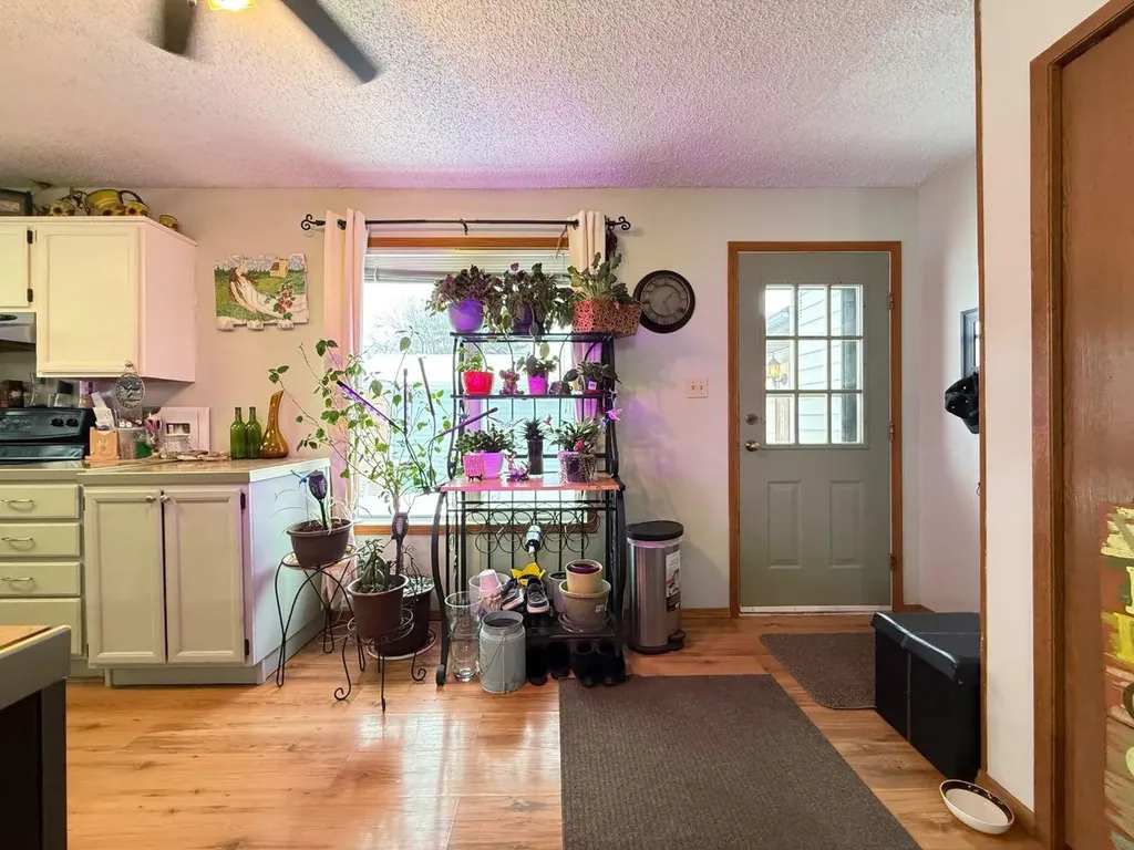 5709 40 Street Lloydminster AB T9V 2P5