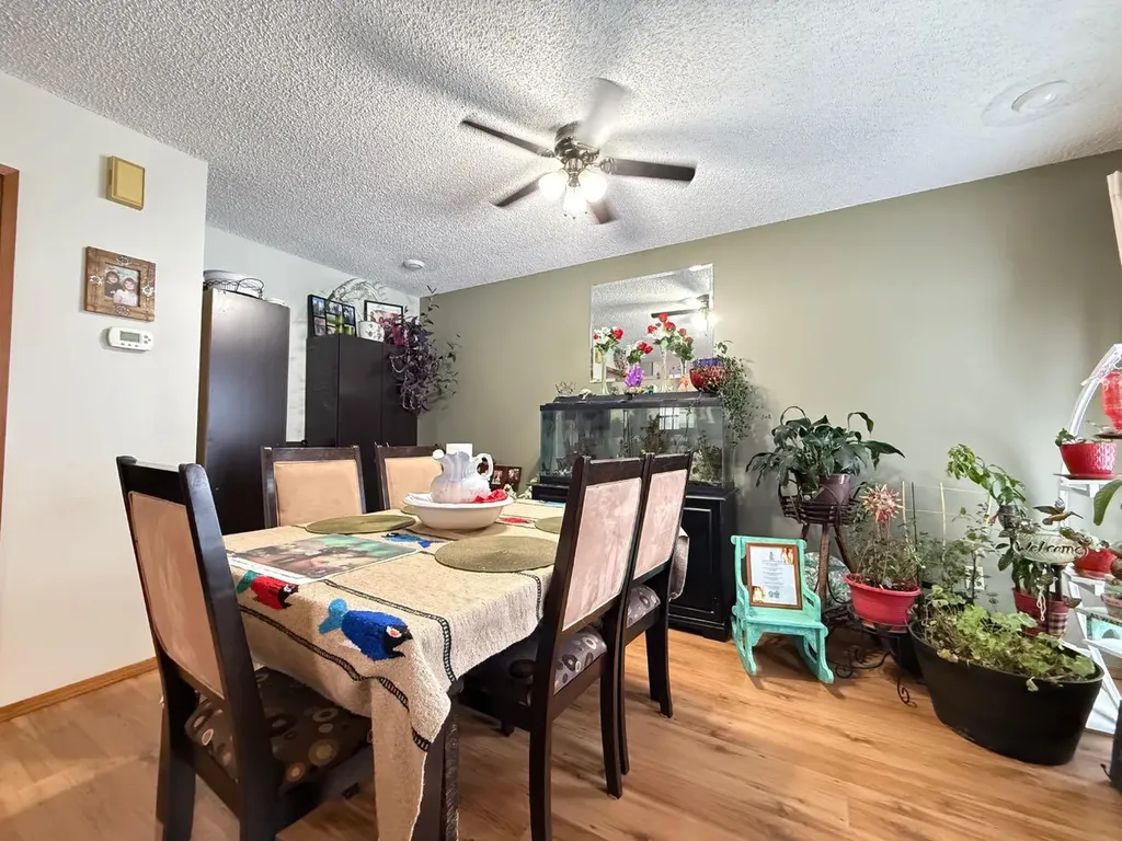 5709 40 Street Lloydminster AB T9V 2P5
