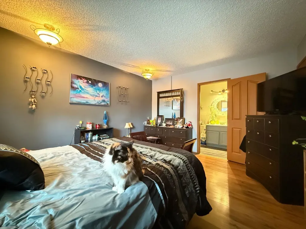 5709 40 Street Lloydminster AB T9V 2P5