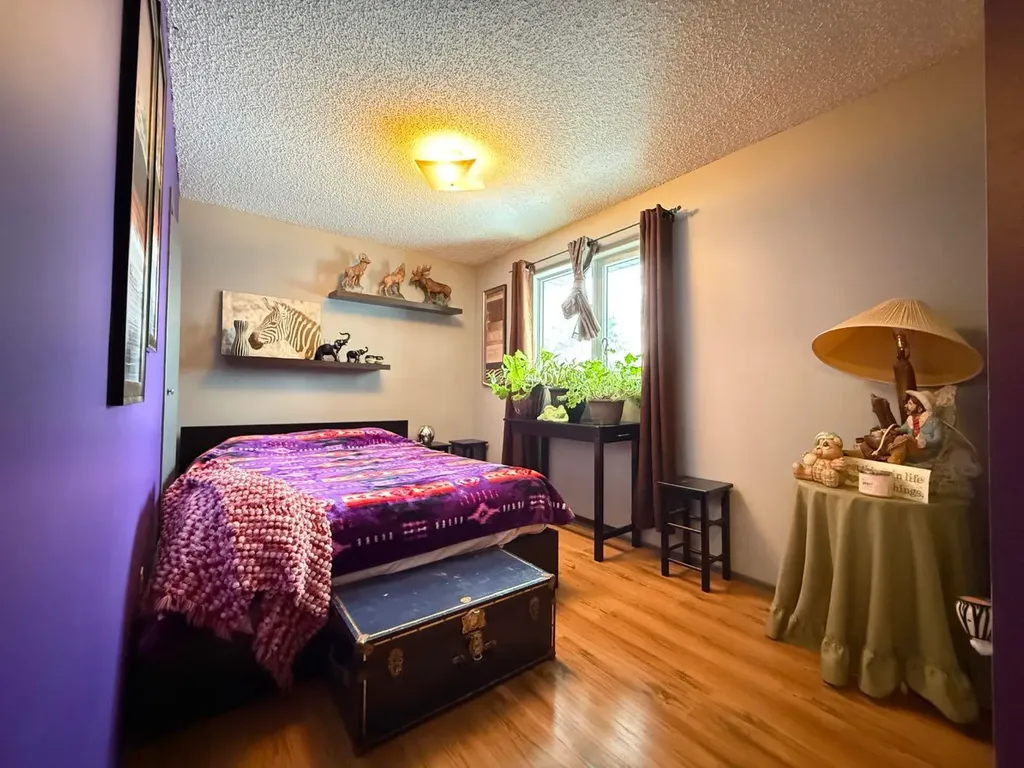 5709 40 Street Lloydminster AB T9V 2P5