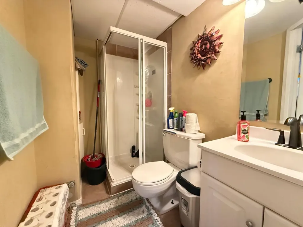 5709 40 Street Lloydminster AB T9V 2P5