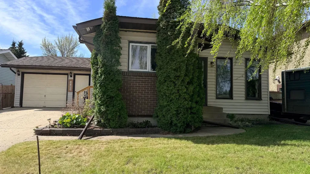 5709 40 Street Lloydminster AB T9V 2P5