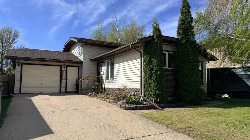 5709 40 Street Lloydminster AB T9V 2P5