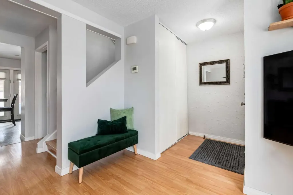 955 Erin Woods Drive SE Calgary AB T2B 2W4