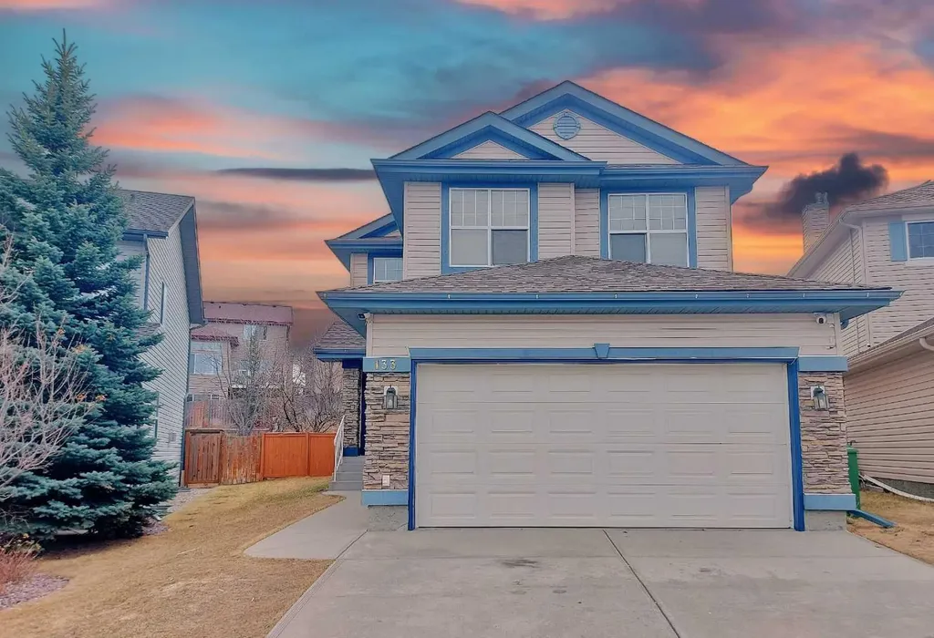 133 Panamount Court NW Calgary AB T3K 5S1