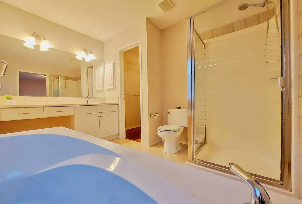 133 Panamount Court NW Calgary AB T3K 5S1