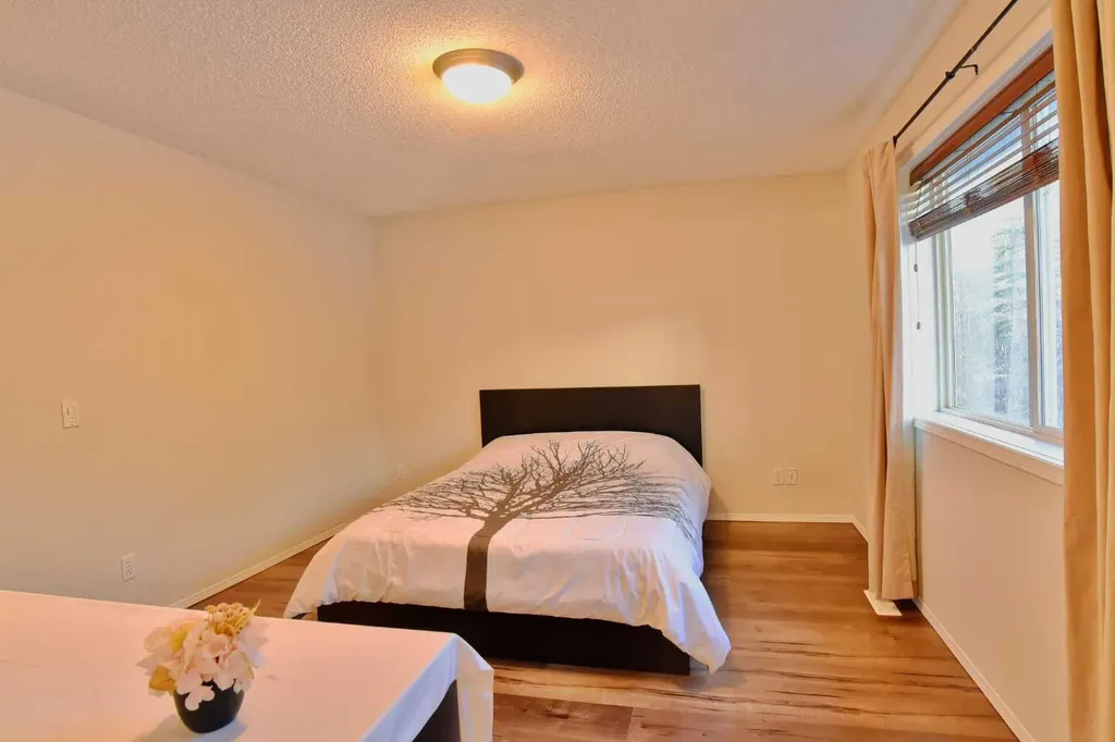 133 Panamount Court NW Calgary AB T3K 5S1