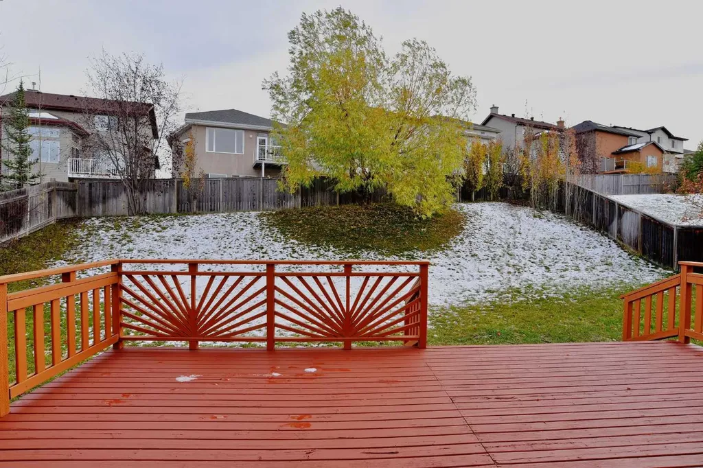 133 Panamount Court NW Calgary AB T3K 5S1