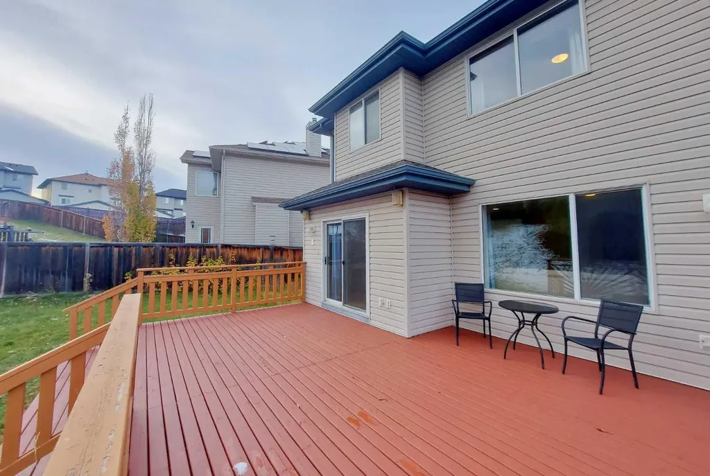133 Panamount Court NW Calgary AB T3K 5S1